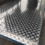 Nhôm Gân Chống Trượt