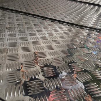 Nhôm Tấm Gân A5052